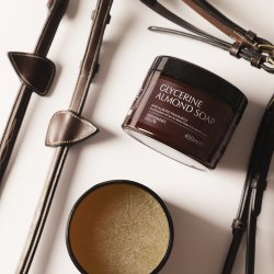 Kentucky Grooming Deluxe Almond Glycerin S�be 450ml