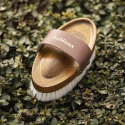 LeMieux Artisan Soft Brste m. Gedehr Brun