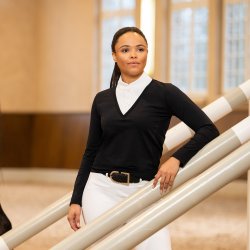 Pikeur Athleisure Stvneshirt Sort m. Hvid krave